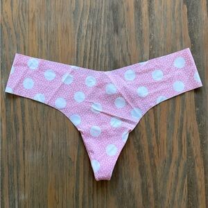 NWT 2021 Victoria's Secret Pink White Polka Dot Seamless Stretch Thong Panty L
